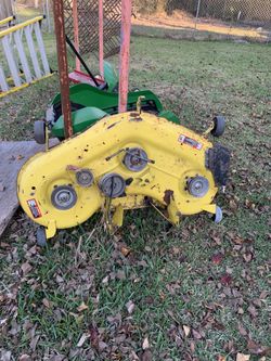 John Deere Lawn Tractor 48in Deck
