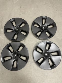 2023 Tesla Model 3 hubcaps OEM