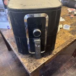 Aria Air Fryer With All Attachments 