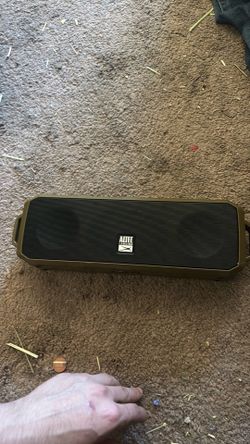 Altec Lansing blue tooth speaker