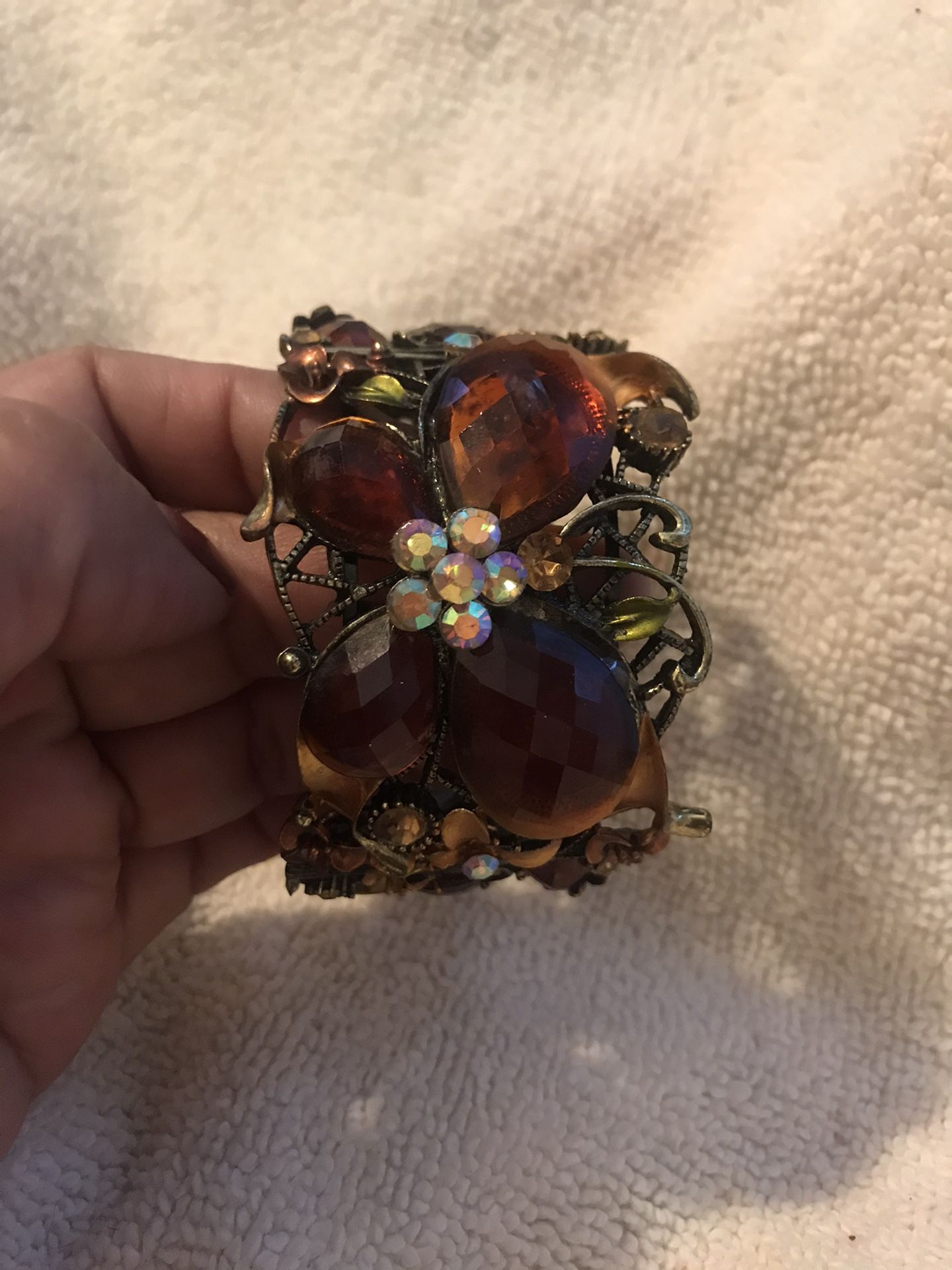 Bangle bracelet