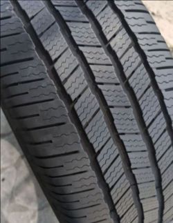 275 50 22 Michelin Defender