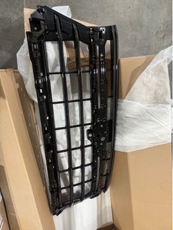 2024 CHEVROLET SILVERADO 2500 NEW GRILL AND HEADLIGHT