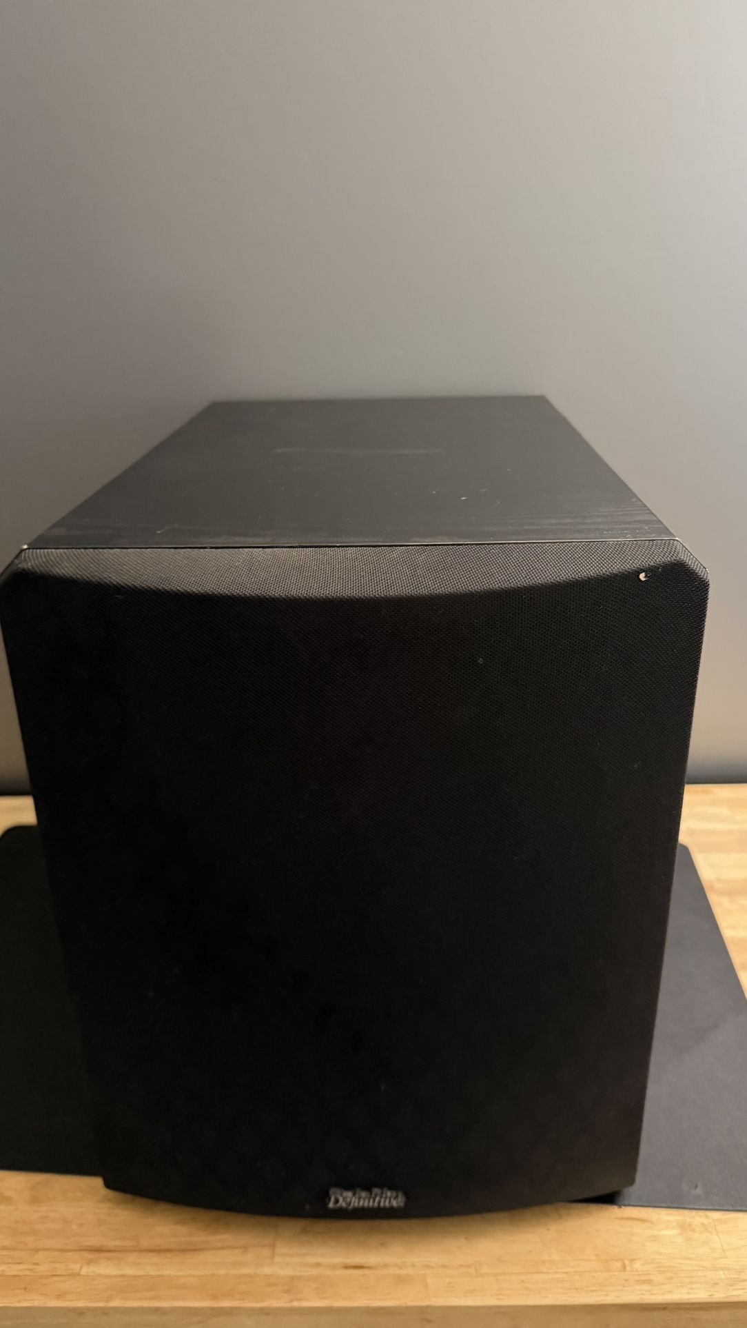 Definitive Technology Powerfield 10” Power Black Subwoofer Wood DT0031 700 Watt