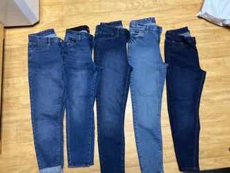 LOT of 5. "NEW YORK & COMPANY" Jeans