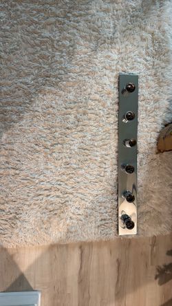 6 bulb Hollywood light fixture