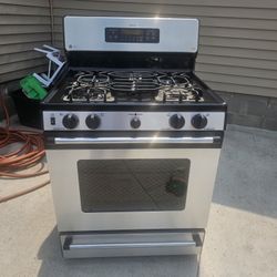 Stove And microwave.