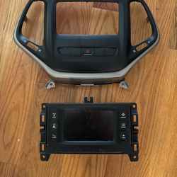 2014 Jeep Wrangler Oem Radio Head And Mount