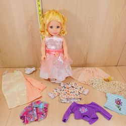 Free Doll & Clothes