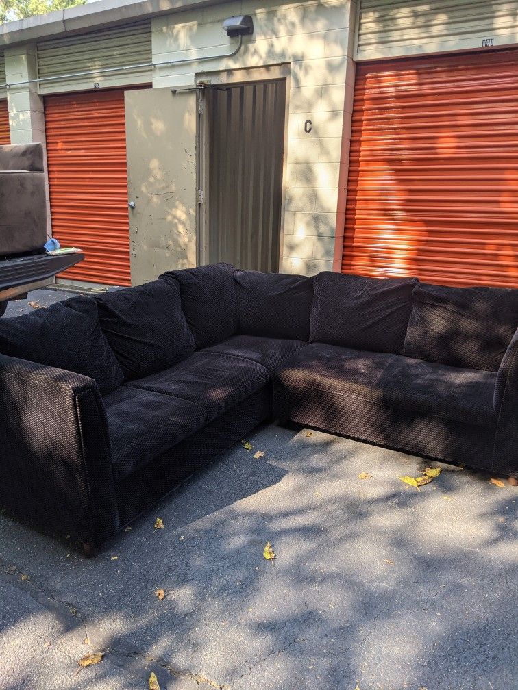 Black sectional custom made. I
will deliver locally.