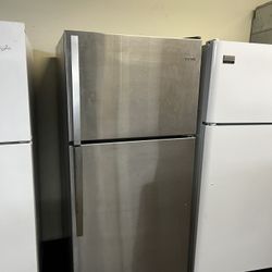 Whirlpool Apartment Size Top Freezer Refrigerator 18 Cu Ft In Stainless Steel 