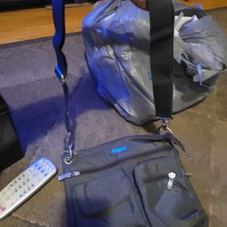 Baggallini Cross Body Bag Great Condition.