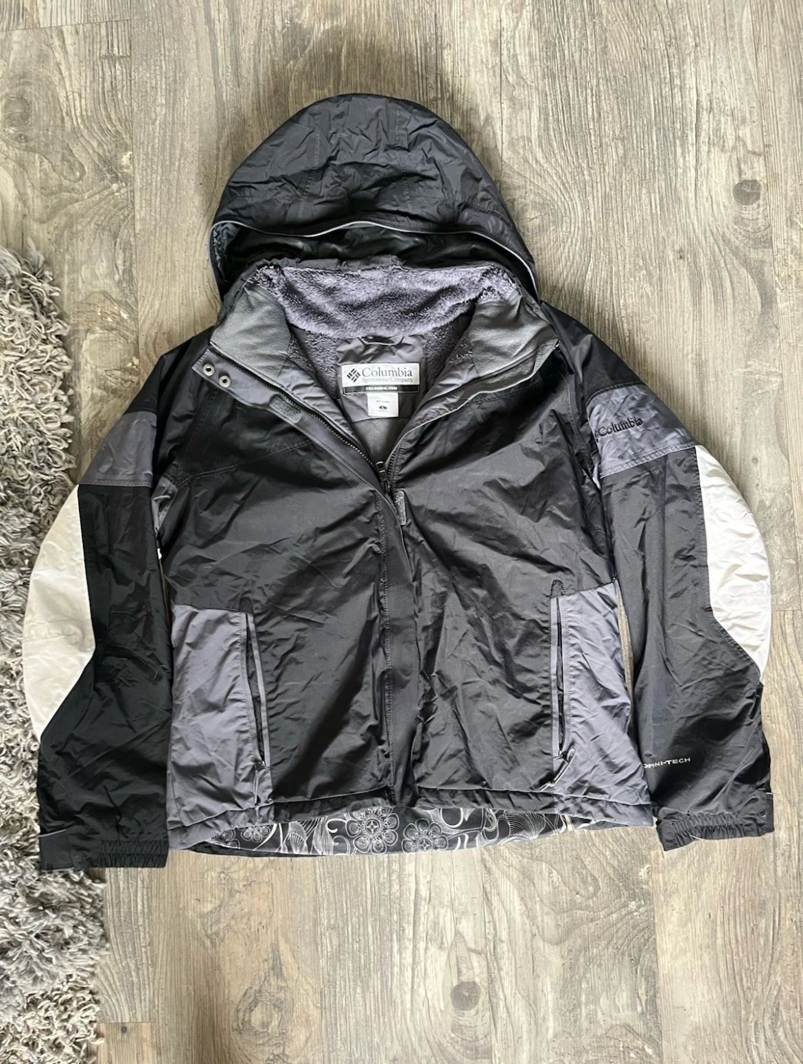Women’s Columbia Large Jacket With Removable Hood And Fleece Interior