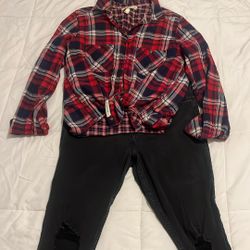 H&M Large Plaited Longsleeve And Hollister Size 13  Highrise Crop Leggin Jean And Green Legging Size M 