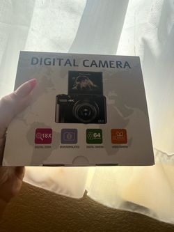 4K Digital Camera 64MP with Flip Screen