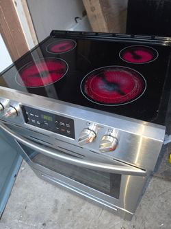 Electric stove everything works well