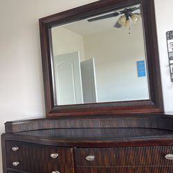 Dressing Table And Mirror