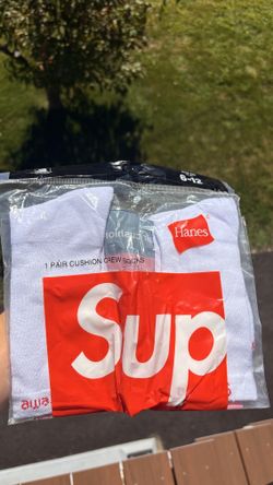 WHITE SUPREME SOCKS