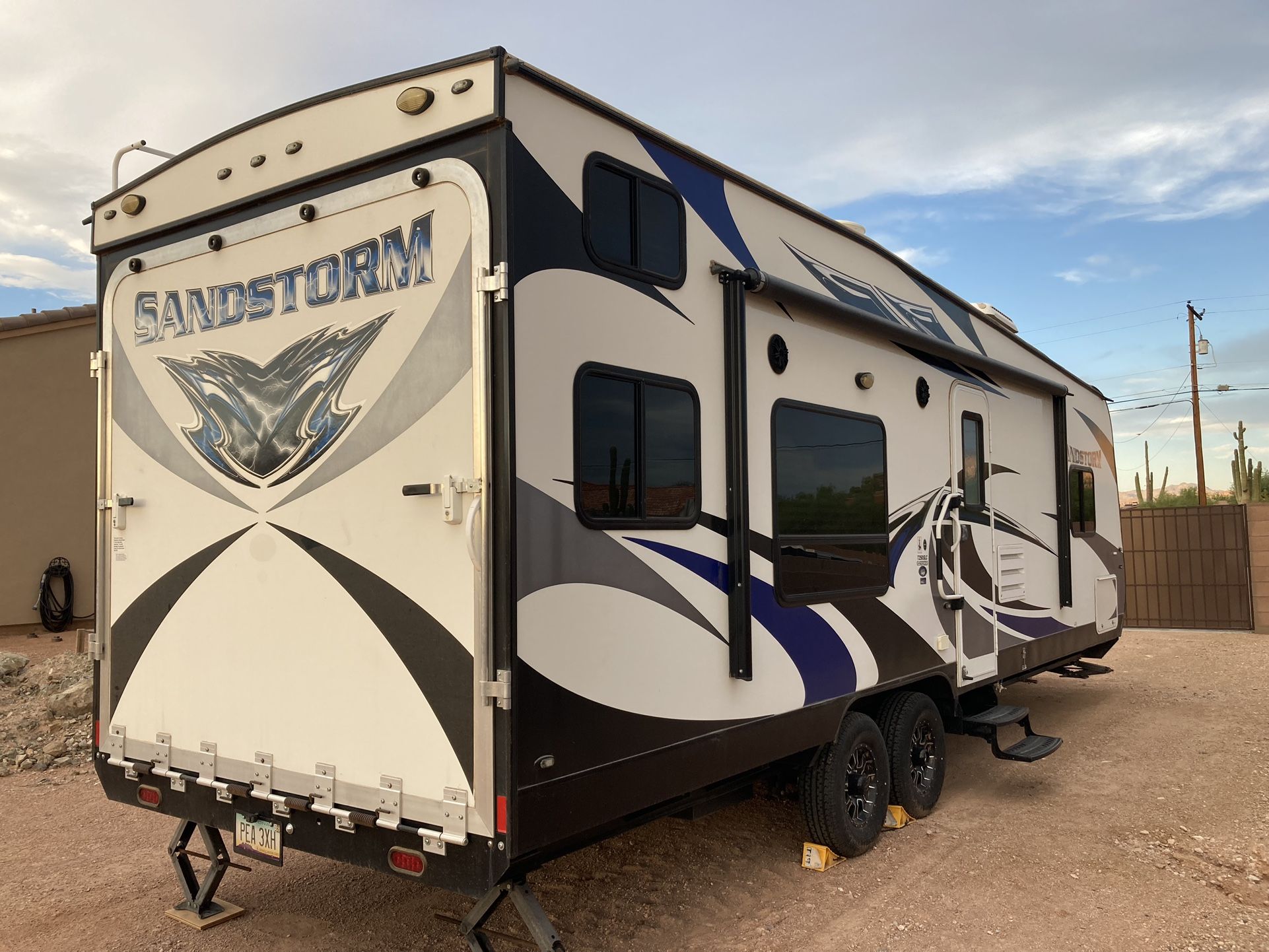 2016 Sandstorm Toy Hauler