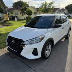 2022 NISSAN KICKS SV
