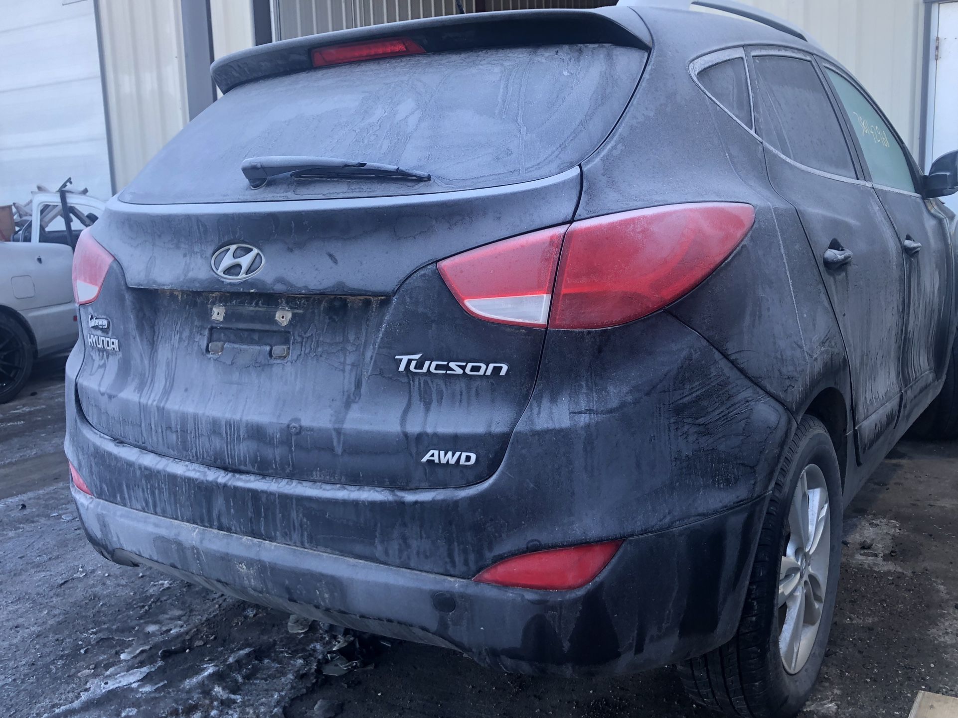 2011 Hyundai Tucson (PARTS Only - Everything Intact)