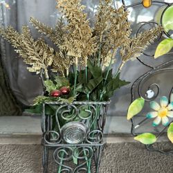 Decorations 