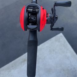 Lew’s LZR Pro Speedstick Baitcaster Combo 