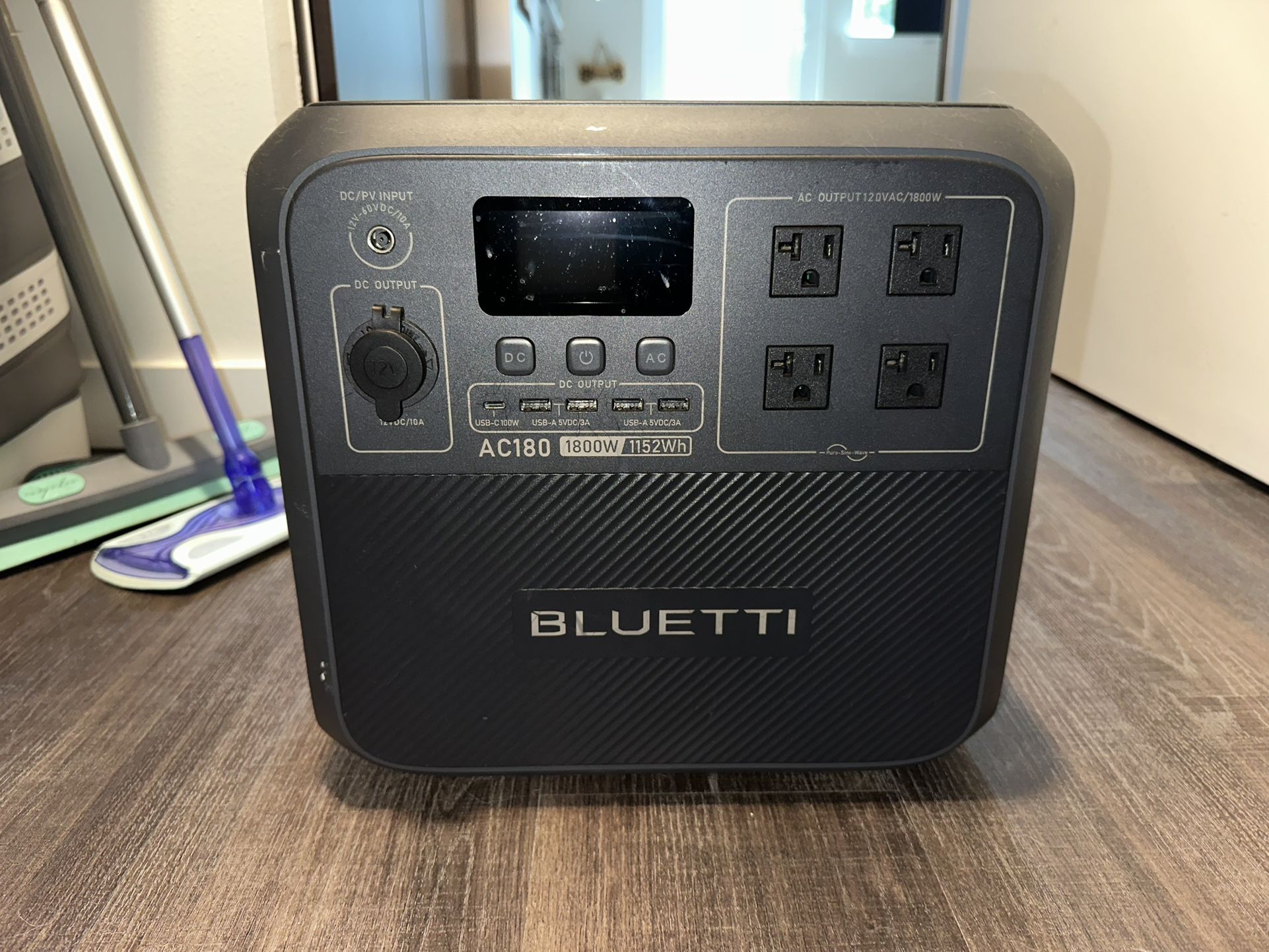 BLUETTI Portable Power Station AC180