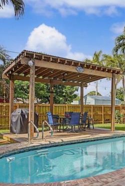 Almost new patio set