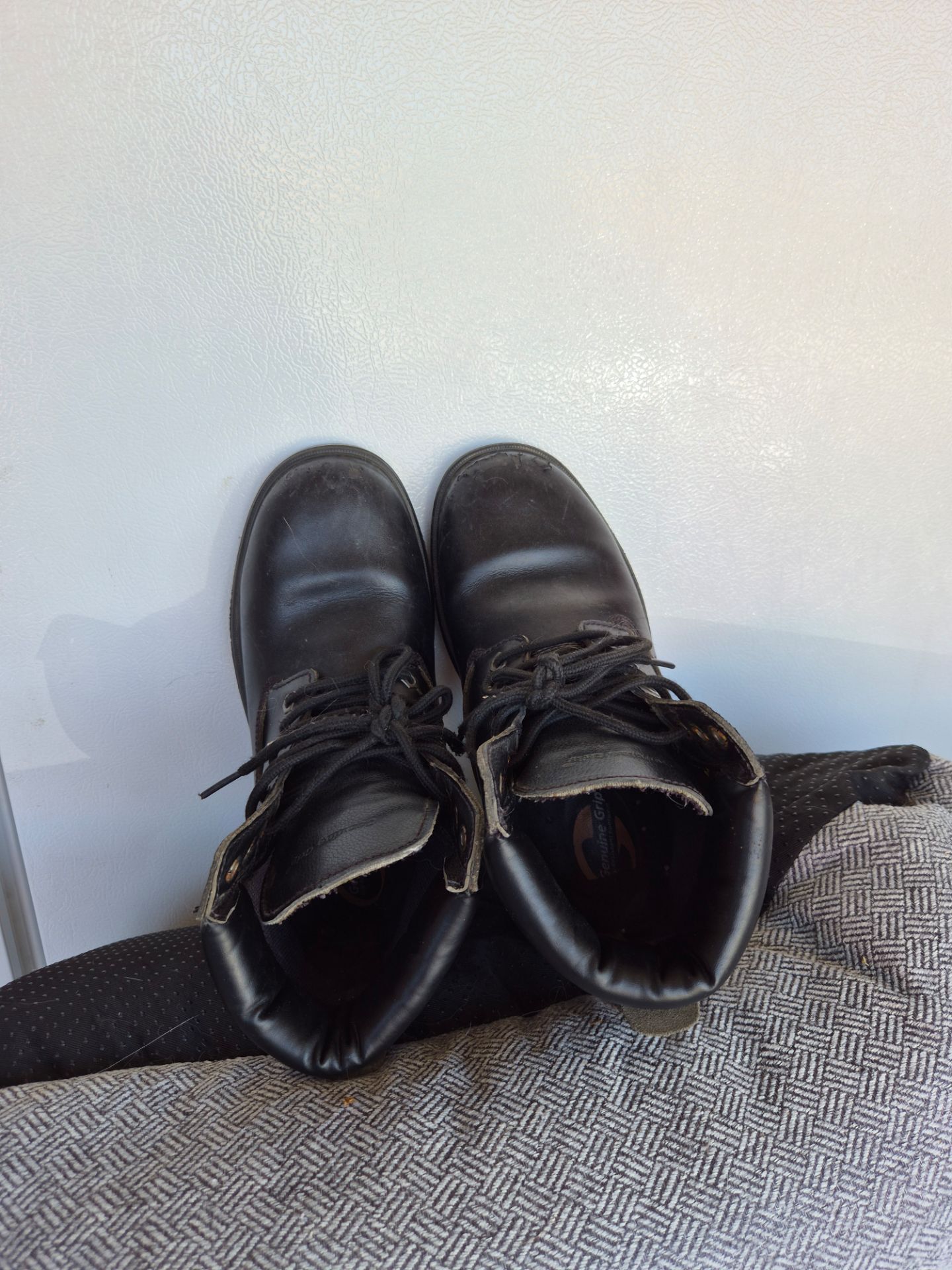 STEEL TOE WATERPROOF WOMANS BOOTS