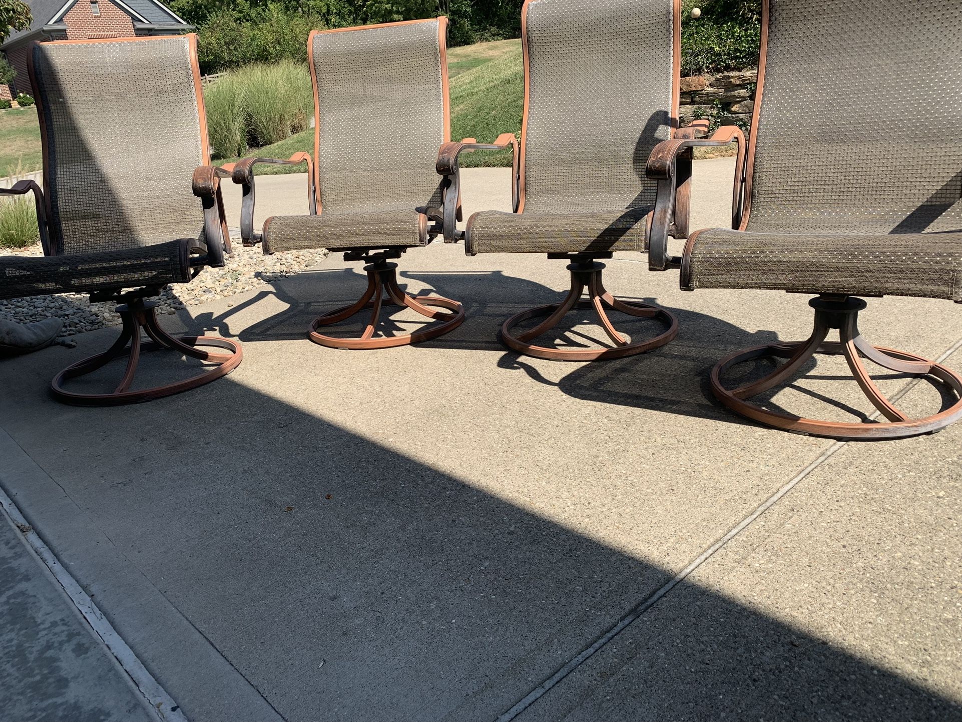 Set Of 4 Heavy Aluminum Swivel Patio Chairs