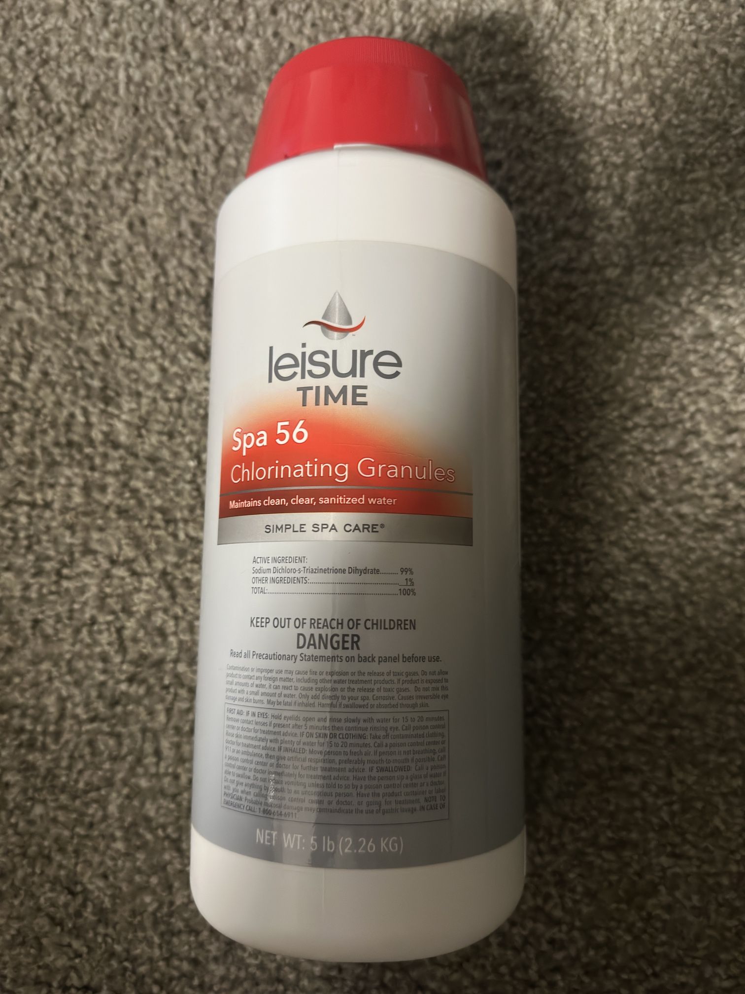 Pool and spa cleaner