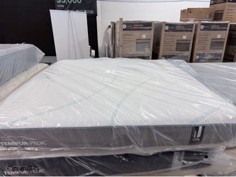 KING MATTRESS MEMORY FOAM EXTRA FIRM DISPLAY