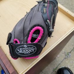 Girls Softball Glove