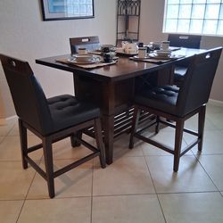 Dining Room Table and Chairs