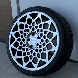 Radi8 r8b12 Drama Queen 19x10 Rim + Tire