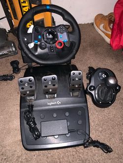 Logitech G29 driving force racing wheel PlayStation bundle