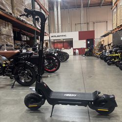 Dual-motor electric scooter