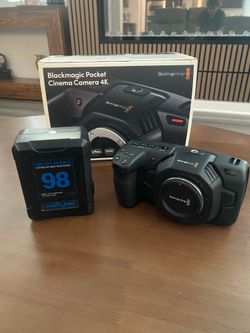 Black magic pocket cinema camera 4k ( BMPCC4k )