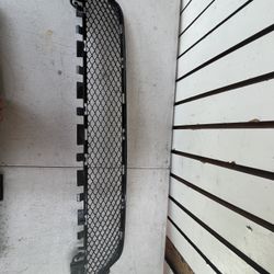 Mercedes’ C Class / C300 Grille Part