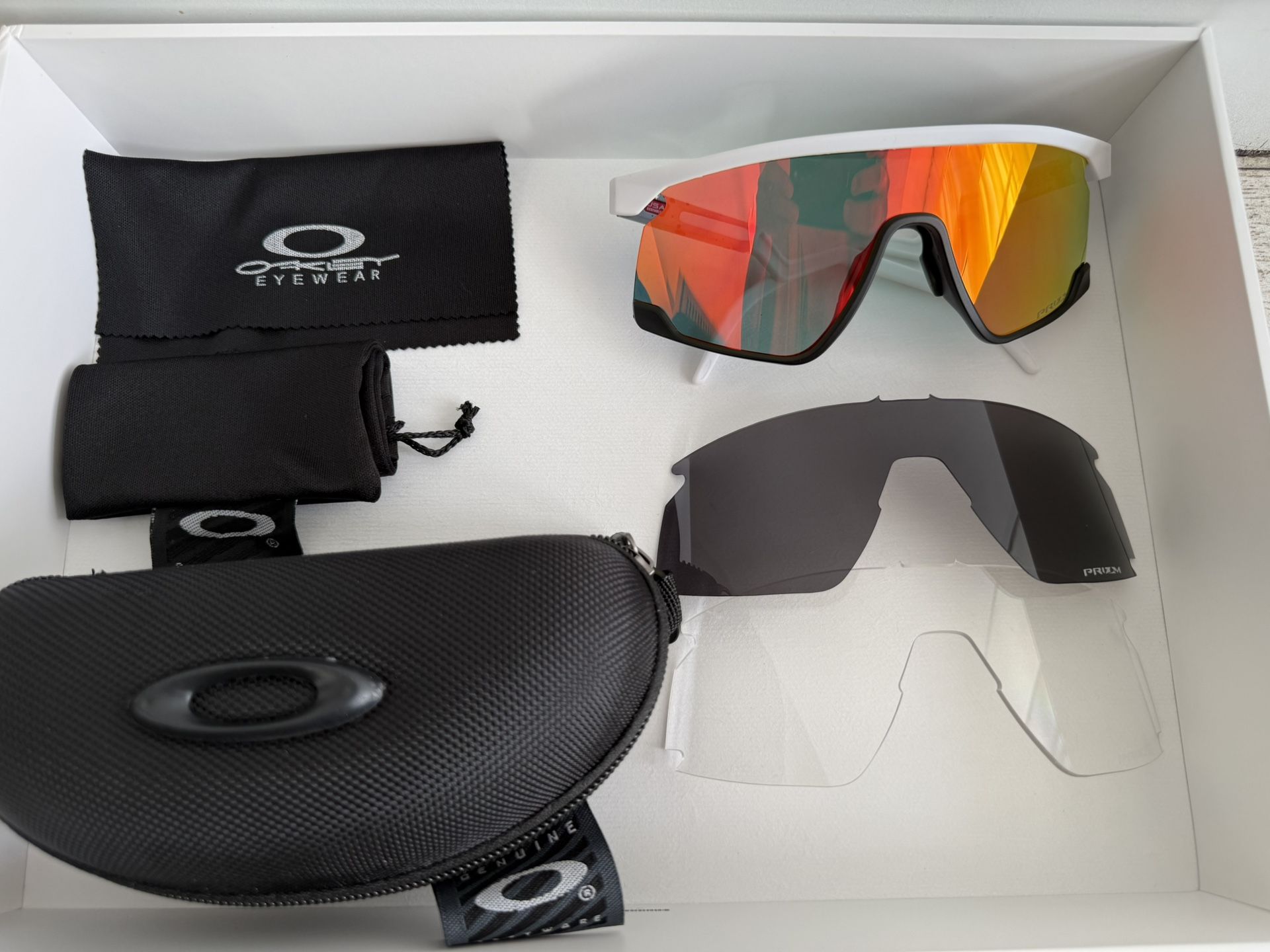 Oakley BXTR BLACK & WHITE