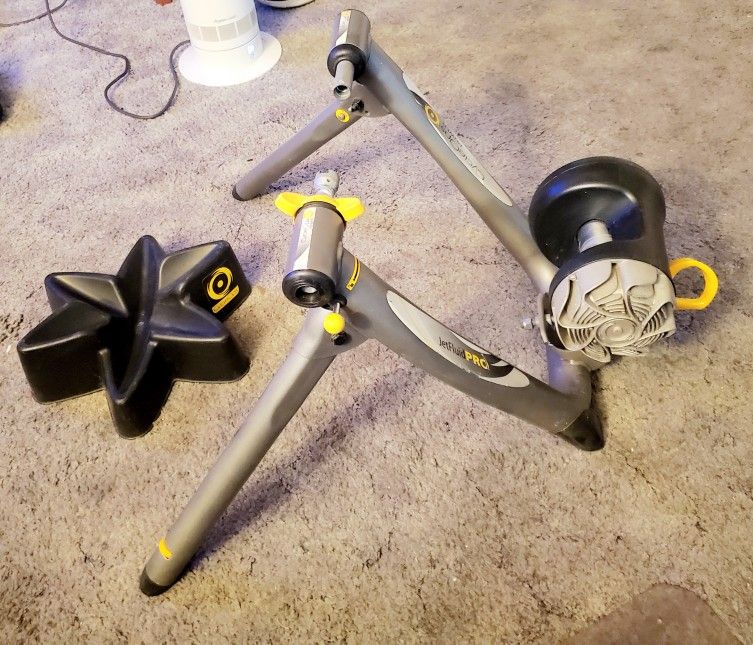 Jet fluid Pro CycleOps Power Bike Trainer In Great Condition
