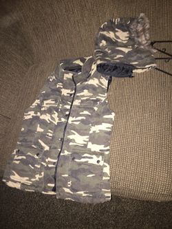 Men’s vest on/off hoodie no sleeves