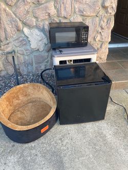 Black Mini Fridge with Microwave