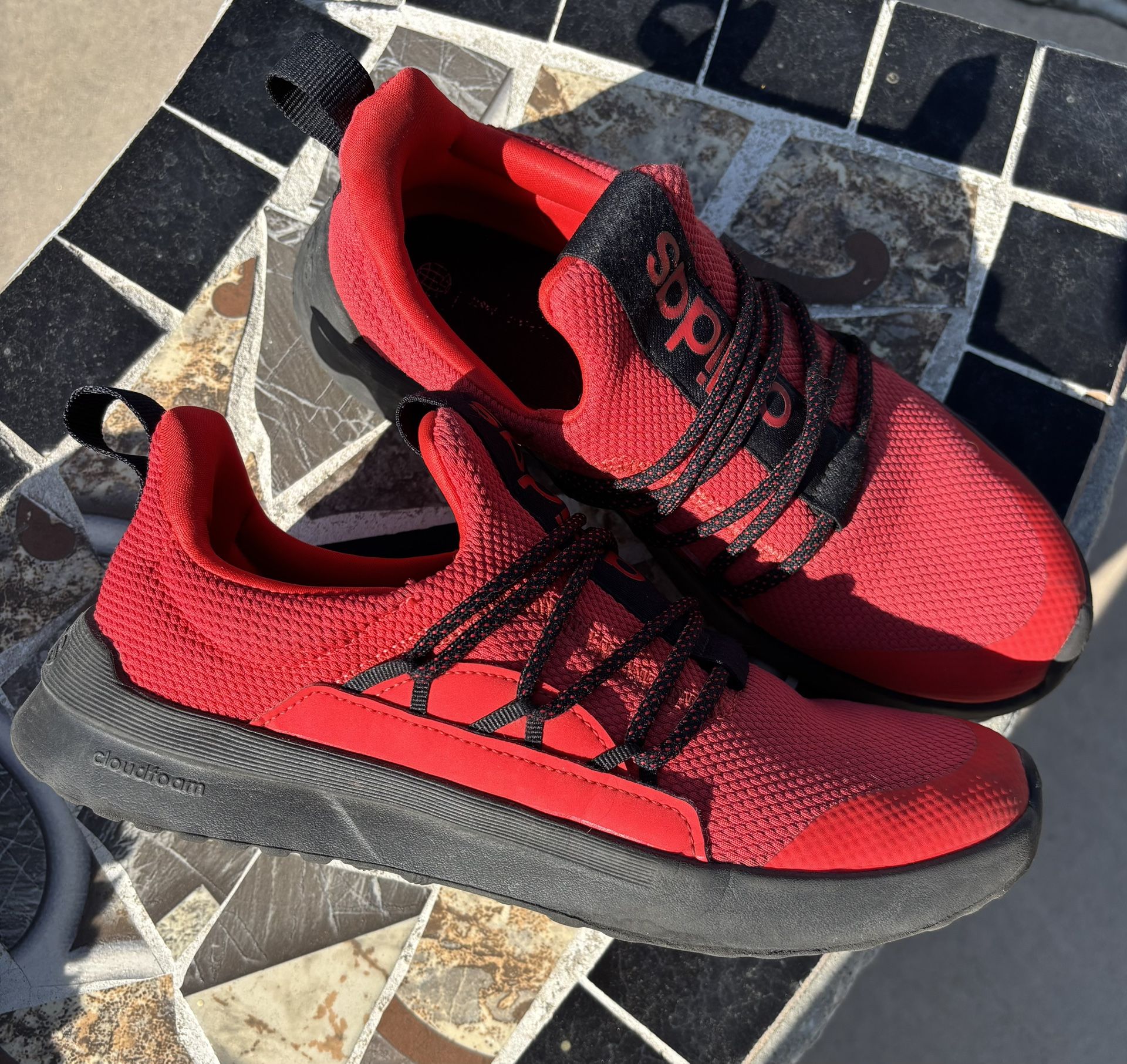 Boys / Men’s Adidas Sneakers 