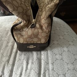 Authentic Coach Matching Handbag And Wristlet