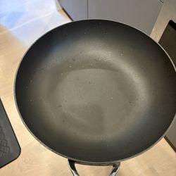 12” Work anolon Brand Non Stick