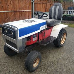 Old Garden Tractor - No Deck