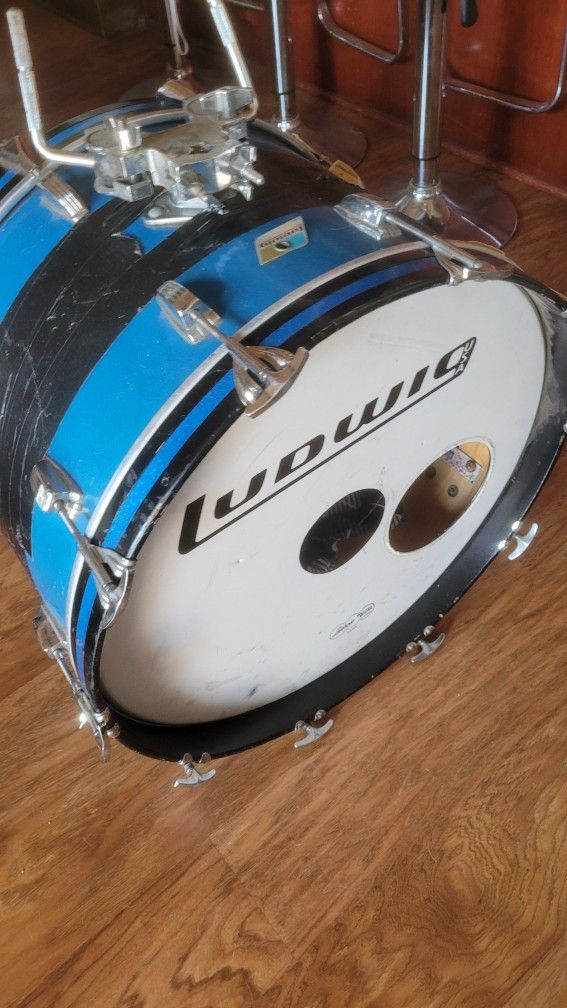 Ludwig Vintage 1970s Blue Sparkle Bass Drum With Tom Mount Hardware 