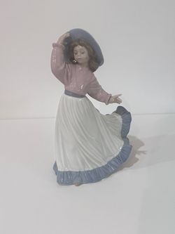 Nao Porcelain Dancing Girl Figurine